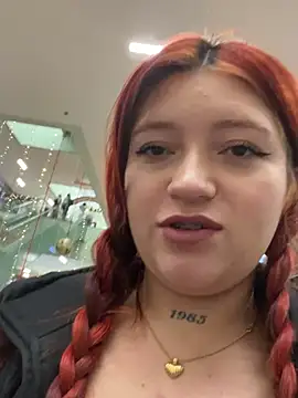 Karina Leon online show from 01.12.26