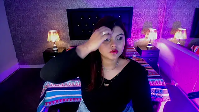 Scarlett  Johanson online show from 03.11.25