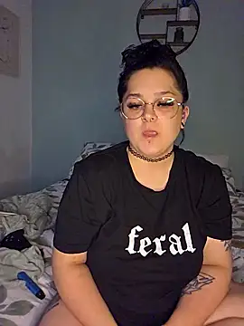 Saucy-Serenity online show from 09.29.25