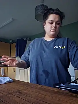 Saucy-Serenity online show from 02.28.26