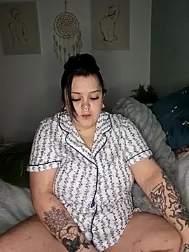 Saucy-Serenity online show from 05.06.26