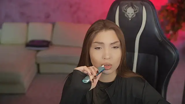 Snapshot of Billie054 chatting on 11.15.25 Billie054 online show from 11.15.25