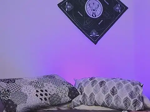 samevansx  online show from 10.02.25