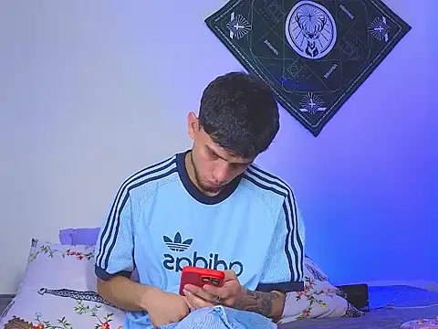 samevansx  online show from 12.04.25