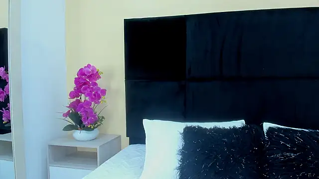 MaddyCrofft online show from 03.19.26