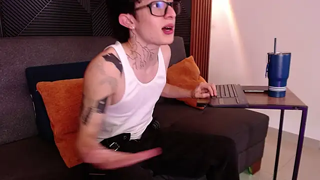 troy rouge online show from 03.12.25