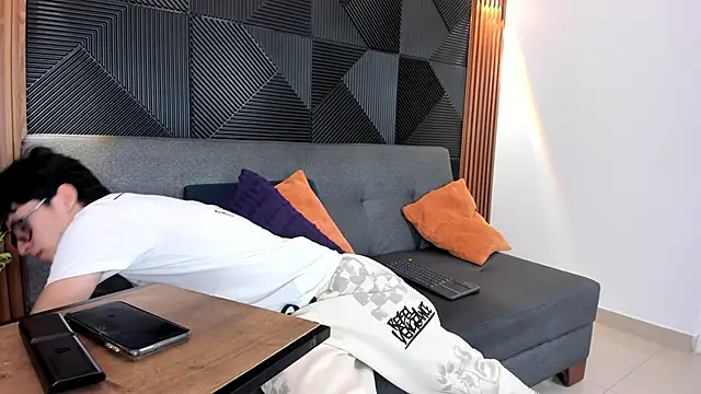 troy rouge online show from 03.12.25