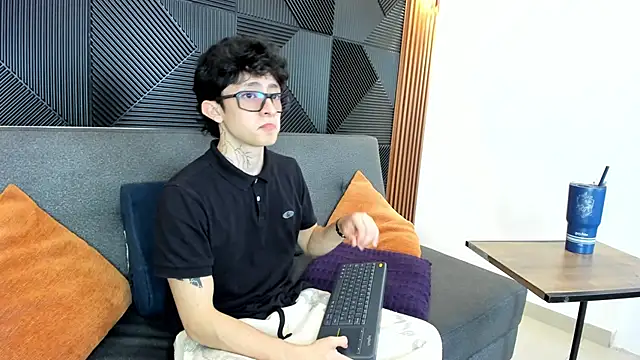 troy rouge online show from 03.15.25