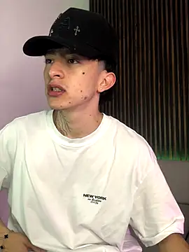 troy rouge online show from 10.04.25