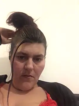 Curvy-Essex-Milf online show from 03.22.25