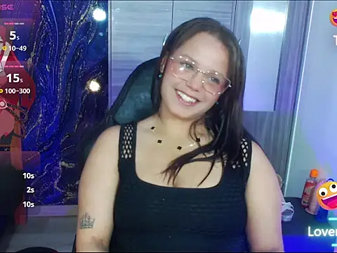 Snapshot of vella_sex chatting on 10.04.25 vella sex online show from 10.04.25