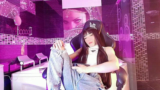 Snapshot of Small_Hot19 chatting on 05.31.26 Small Hot19 online show from 05.31.26