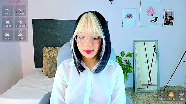 Snapshot of sharon_rosse__ chatting on 09.24.25 sharon rosse online show from 09.24.25