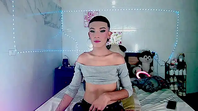 KimberlyXtreme online show from 10.10.25