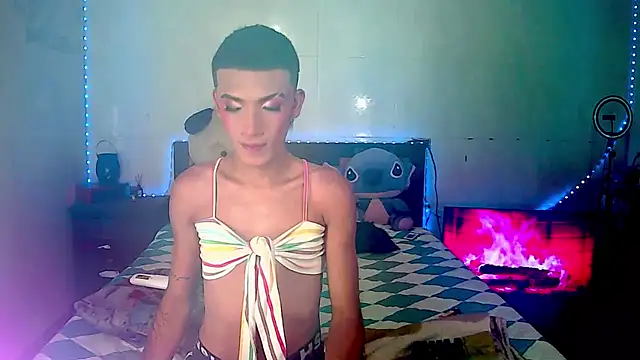 KimberlyXtreme online show from 12.15.25