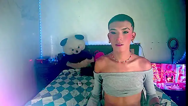 KimberlyXtreme online show from 12.19.25