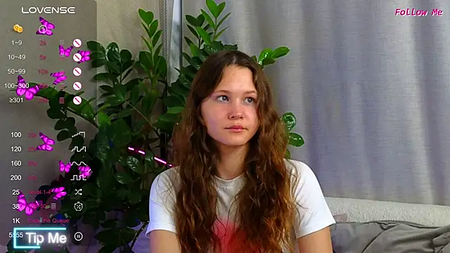 Snapshot of AmeliRoyse chatting on 10.07.25 AmeliRoyse online show from 10.07.25