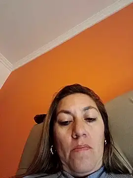 Luna-nevada online show from 10.12.25