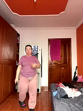 Luna-nevada online show from 11.18.25