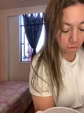 Luna-nevada online show from 04.13.26