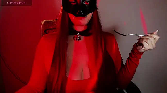 Hannah Kiim online show from 03.16.25