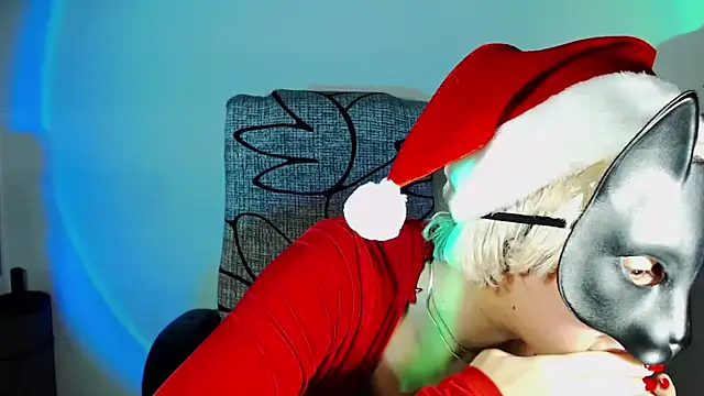 Hannah Kiim online show from 12.20.25