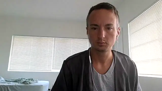 Snapshot of TheDaddy005 chatting on 03.31.26 TheDaddy005 online show from 03.31.26