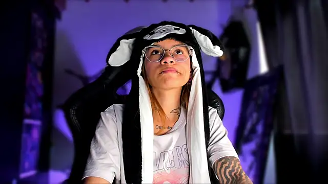 sofiafenty online show from 10.04.25