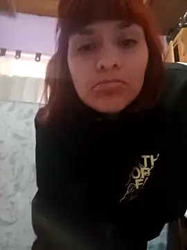 Snapshot of Putitaa34 chatting on 11.21.25 Putitaa34 online show from 11.21.25