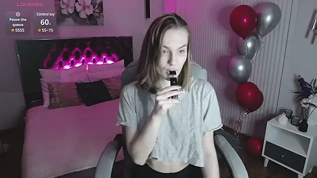  Vikky Moon  online show from 03.09.25