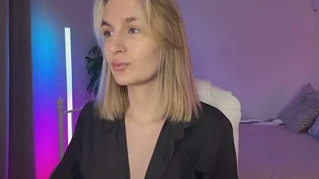  Vikky Moon  online show from 05.13.26
