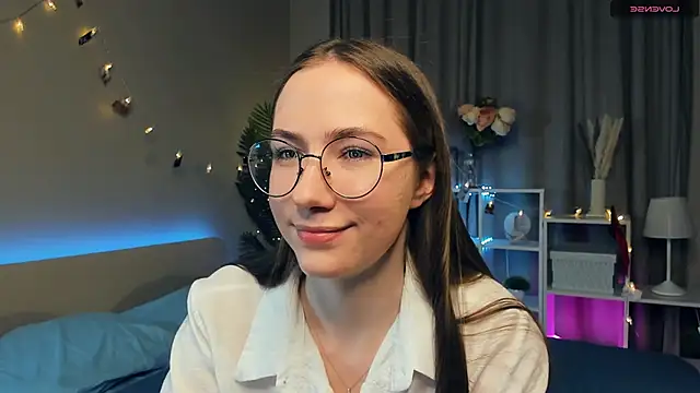 Kira mindnes online show from 03.09.25