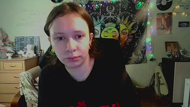 Snapshot of Lil_foxxx chatting on 09.10.25 Lil foxxx online show from 09.10.25