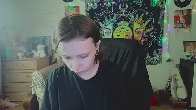 Snapshot of Lil_foxxx chatting on 09.11.25 Lil foxxx online show from 09.11.25