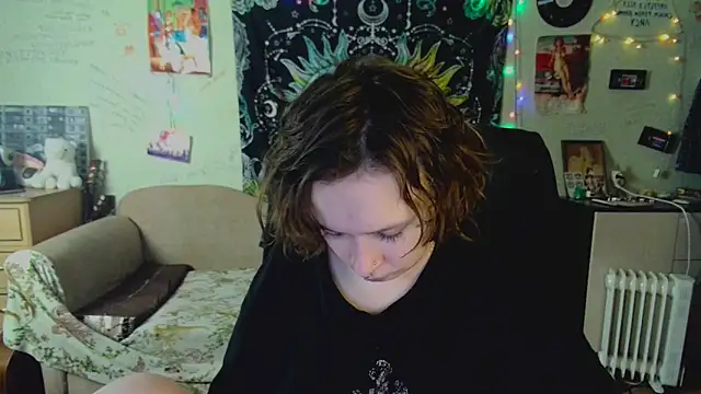 Snapshot of Lil_foxxx chatting on 09.12.25 Lil foxxx online show from 09.12.25