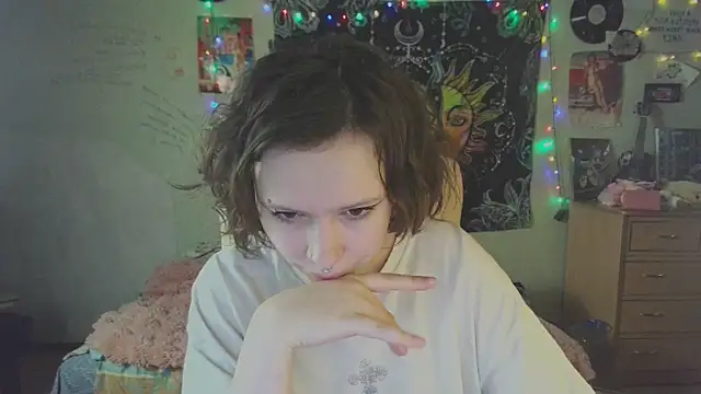 Snapshot of Lil_foxxx chatting on 10.15.25 Lil foxxx online show from 10.15.25