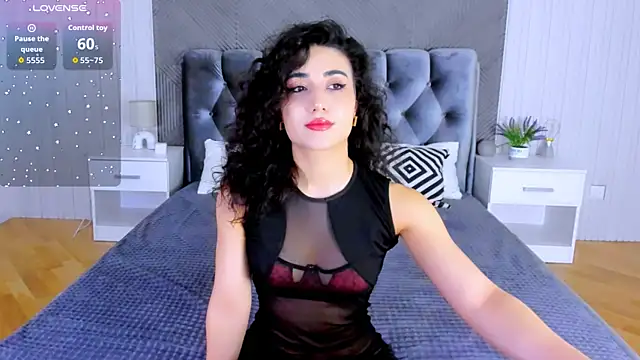 Maya Rogerss online show from 11.24.25