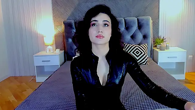 Maya Rogerss online show from 12.05.25