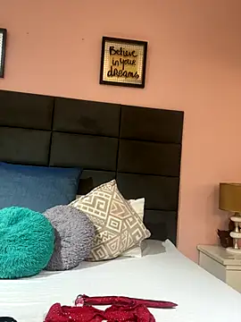 SophiaQueens online show from 10.02.25