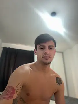 Snapshot of CarinaRose chatting on 02.18.26 CarinaRose online show from 02.18.26