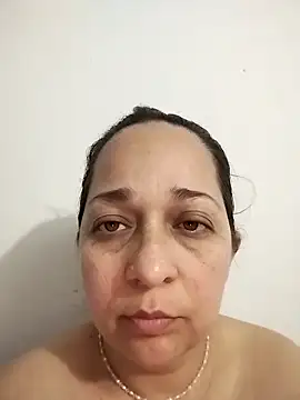 Snapshot of xxx_luluu chatting on 12.01.25 xxx luluu online show from 12.01.25