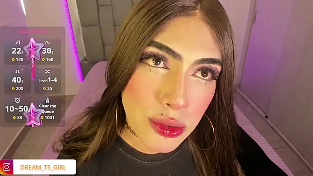 Snapshot of Sophie_whitexxx chatting on 10.14.25 Sophie whitexxx online show from 10.14.25