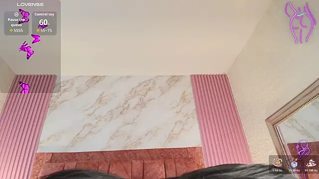 Snapshot of goldilockss15 chatting on 11.15.25 goldilockss15 online show from 11.15.25