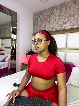 AlesiaCooper online show from 10.02.25