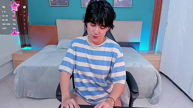 Snapshot of emma_cute7 chatting on 06.20.26 emma cute7 online show from 06.20.26