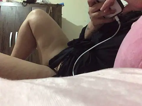 Snapshot of babyluzzy chatting on 12.16.25 babyluzzy online show from 12.16.25