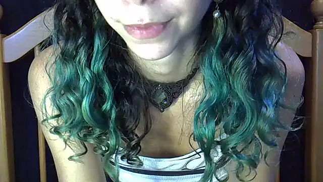 Snapshot of Shankiti chatting on 11.19.25 Shankiti online show from 11.19.25