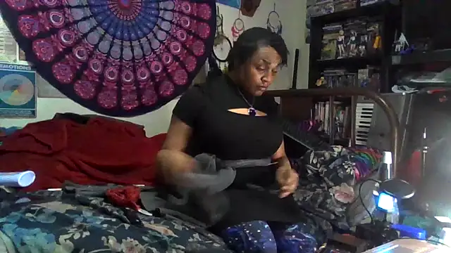 GardeniaFields online show from 12.20.25