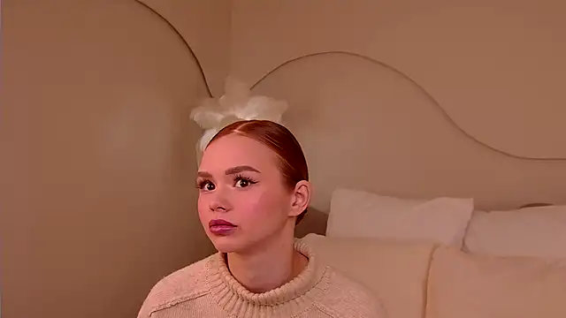 Snapshot of MiraBliss chatting on 11.09.25 MiraBliss online show from 11.09.25