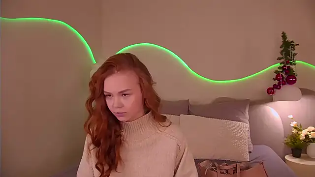 Snapshot of MiraBliss chatting on 12.15.25 MiraBliss online show from 12.15.25